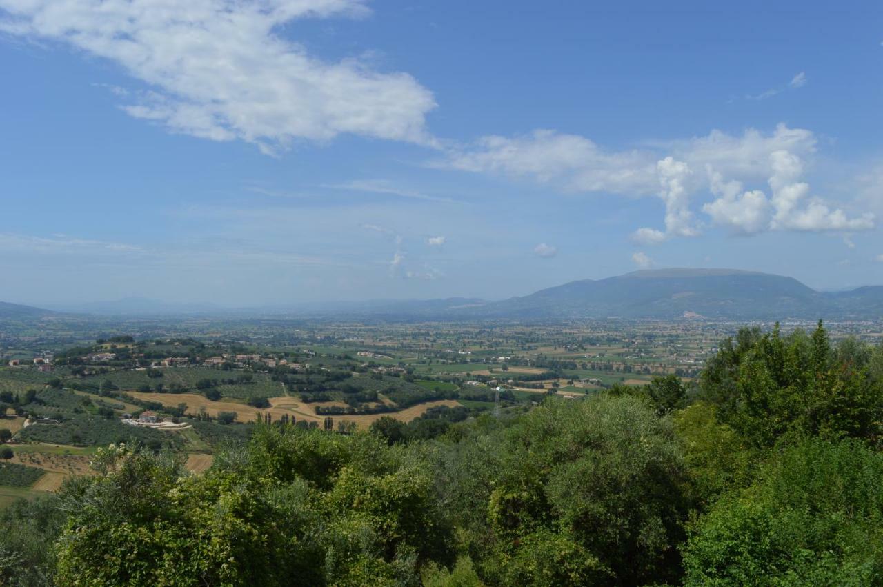 Cardinal Girolamo Villa Montefalco Exterior photo